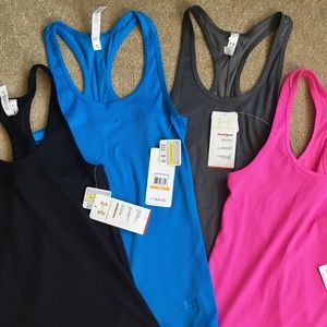 THREE Black Under Armour Victory Tank Small